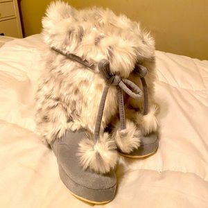 Pottery barn teen slippers brand new size small